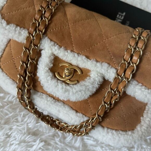 Sold Chanel Coco Neige Teddy Brown Quilted Shearling Suede Leather Classic Flap - Picture 4 of 15